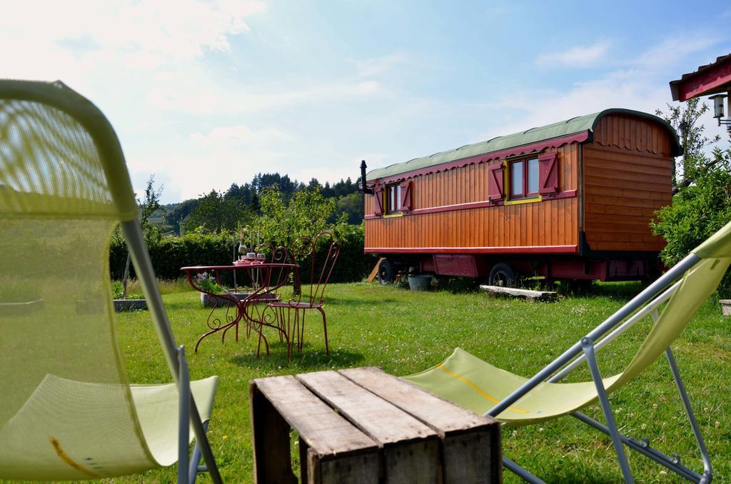 Villa La Roulotte de la Fay Dompierre-les-Ormes Habitación foto