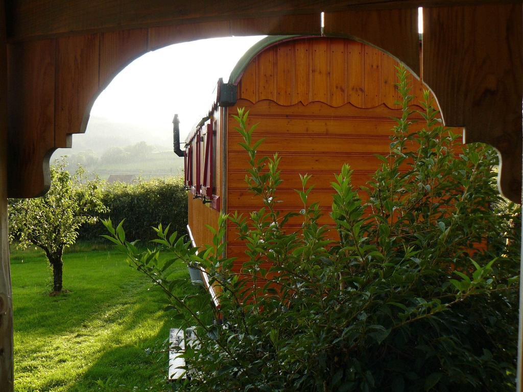 Villa La Roulotte de la Fay Dompierre-les-Ormes Habitación foto