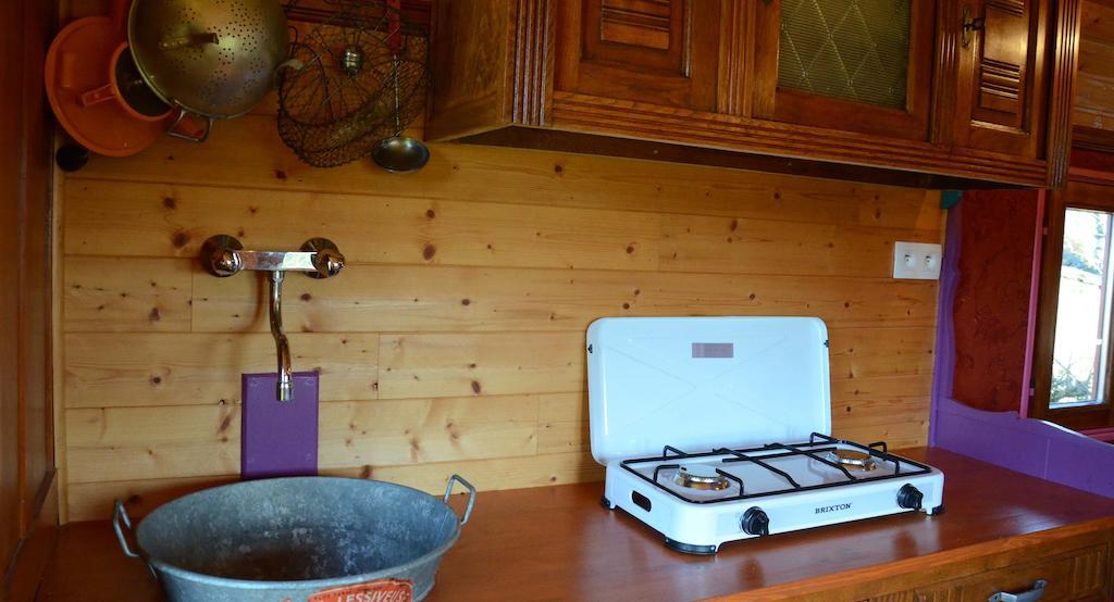 Villa La Roulotte de la Fay Dompierre-les-Ormes Habitación foto