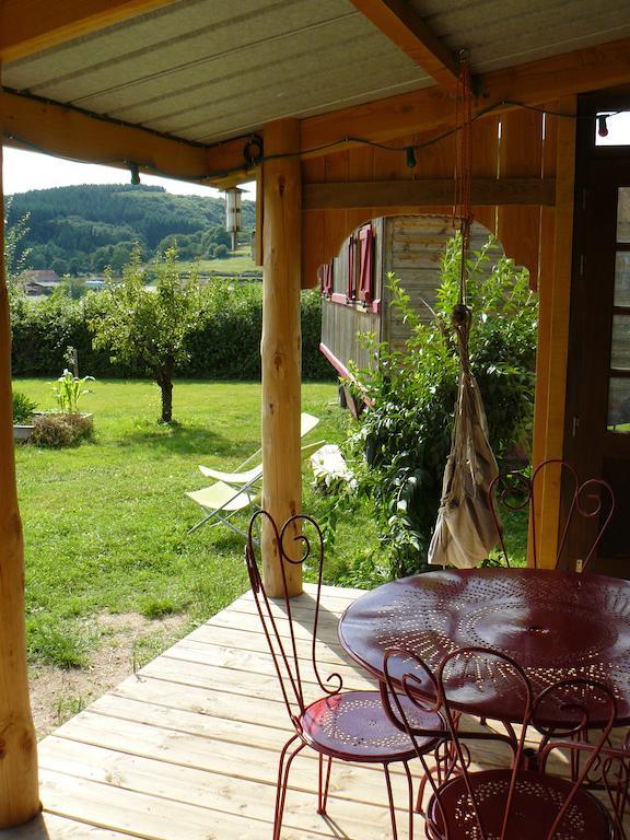 Villa La Roulotte de la Fay Dompierre-les-Ormes Habitación foto