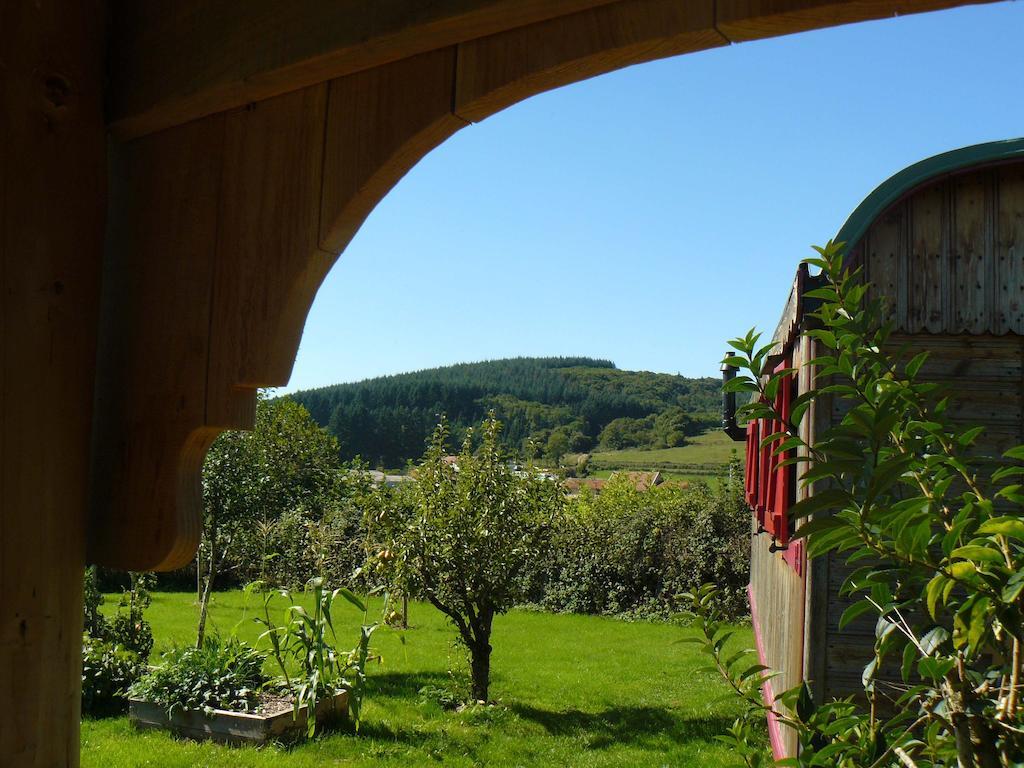 Villa La Roulotte de la Fay Dompierre-les-Ormes Habitación foto