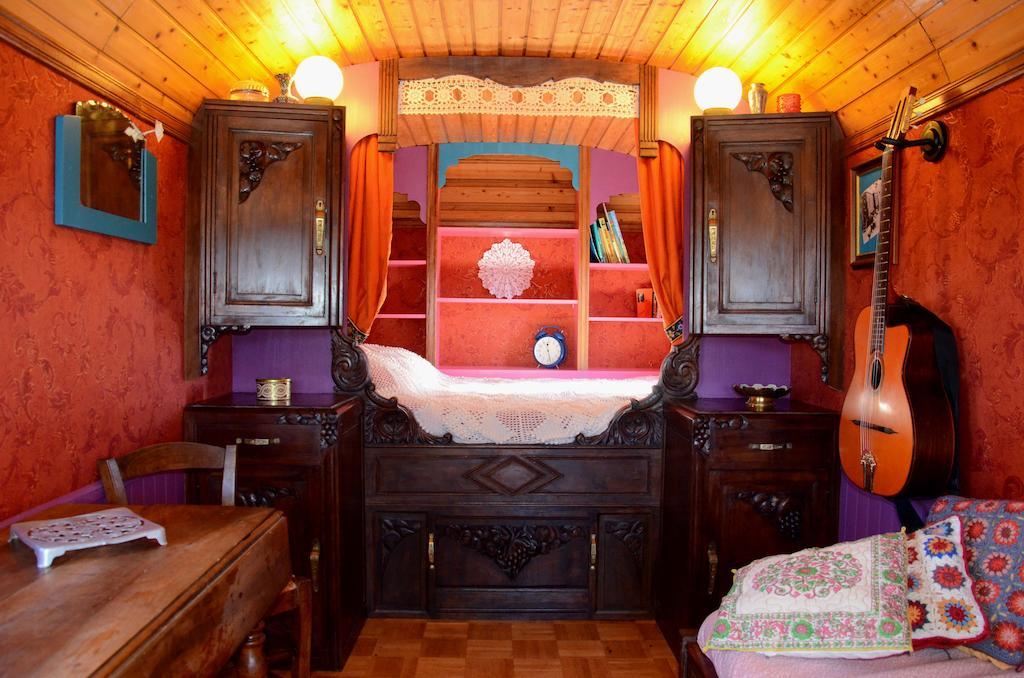 Villa La Roulotte de la Fay Dompierre-les-Ormes Habitación foto